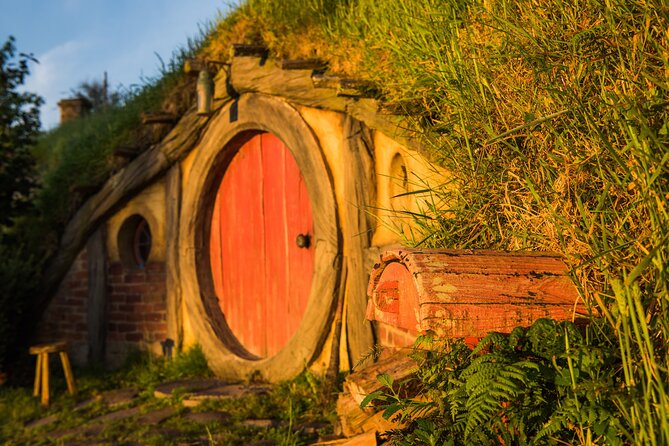 Private 3 Days Tour From Auckland: Hobbiton, Hamilton, Rotorua & Waitomo Caves - Day 1 in Auckland: history stops plus the Hobbiton shift
