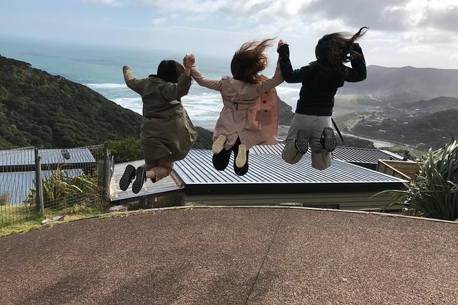 Private Auckland's West Coast - Piha/ Muriwai - Wild West Tour - Private transportation and pickup: what it means for your comfort and time