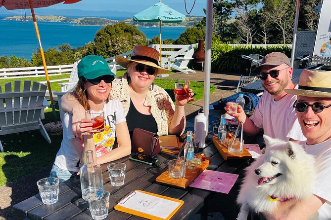 Private Dog Friendly Wine Tour with your Local Guide - Lunch and the in-between time that keeps the day from feeling rushed