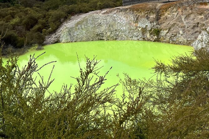 Private Driver Hire – Full-Day Touring-Auckland/Rotorua/Hamilton - Taupō Thermal and Water Highlights You Can Plug In