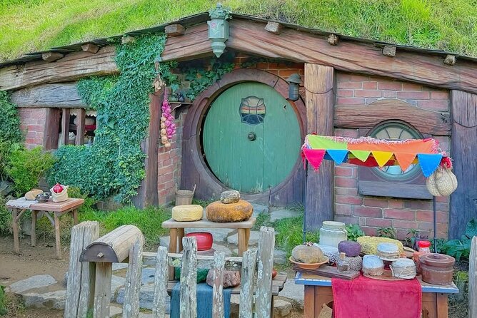Private Hobbiton Movie Set and Rotorua Day Trip from Auckland - Private Auckland to Hobbiton and Rotorua: what the day is really like