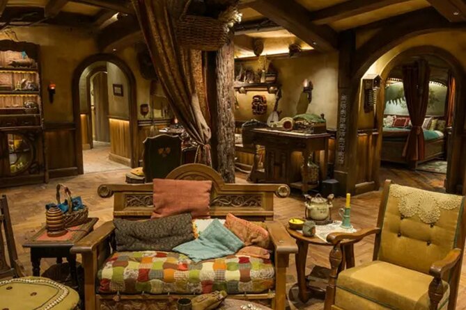 Private Hobbiton, Waitomo Caves, Blue Spring & Hamilton Transfer - How to Choose Your Best Day: Customize, But Don’t Overload It