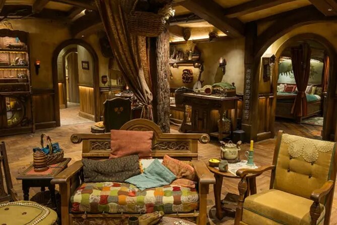 Private Hobbiton & Waitomo Caves Transfer from Auckland - The ride between Auckland and the attractions: luxury comfort plus a real break