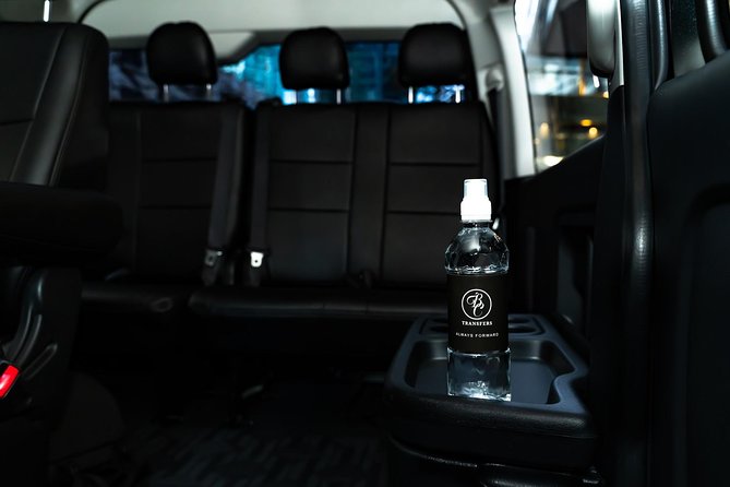 Private Luxury Airport Transfers in Auckland – Sedans & Vans - Meet and greet at Auckland Airport, so you do not waste time