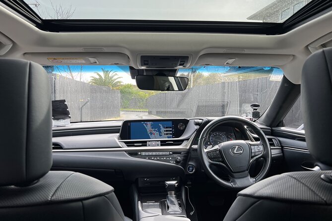 Private Luxury Airport Transfers in Auckland – Sedans & Vans - What you get included, and the one thing you should not expect