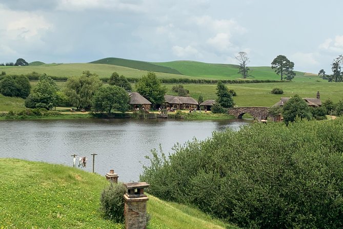 Private Luxury Tour to Hobbiton Movie Set & Waitimo Glowworm Cave - Who this tour fits best, and who should consider another option