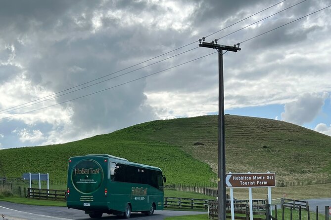 Private Round Trip Transport To Hobbiton From Auckland - Meeting up and getting to Hobbiton: what you should expect at arrival