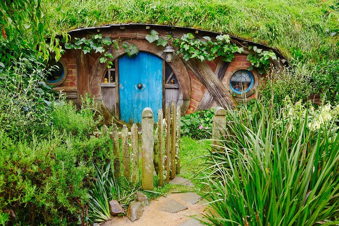 Private The Hobbiton Tour - Auckland Tour House - The drive through 1,250 acres: what you see before you even reach the Shire