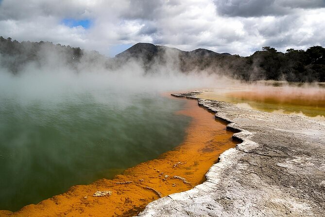 Private Tour WaiOtapu & Huka Falls & Blue springs from Auckland - A 6:00 am start that turns into a full day of wow