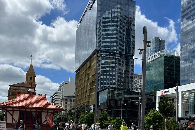 Private Transfer From Auckland City To Auckland Airport - Who This Transfer Fits Best, and Who Might Consider Alternatives