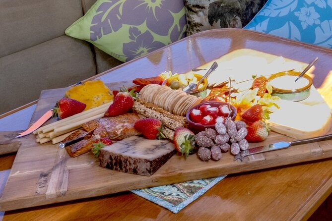 Private Waiheke Food & Wine Tour - Transport and comfort: the luxury van advantage