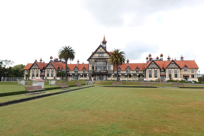 Rotorua and Waitomo Caves Day Trip from Auckland -Smaller Groups - Should you book this Rotorua and Waitomo day trip?