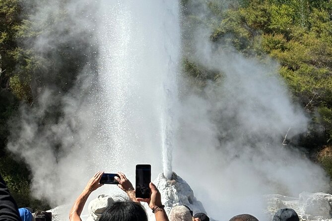 Rotorua & Taupo DayTour with Waiotapu & Huka Falls from Auckland - Key highlights at a glance