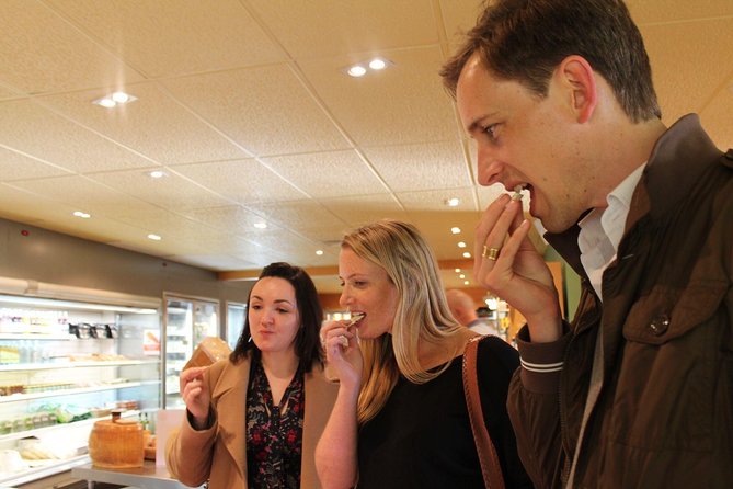 The Tastebud Tour, award winning food tour of Auckland - The minivan route is a feature, not a flaw