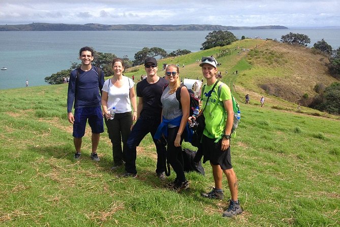 Waiheke Island Double Headland Coastal Walk - What Makes Oneroa Lunch Feel Like Part of the Day