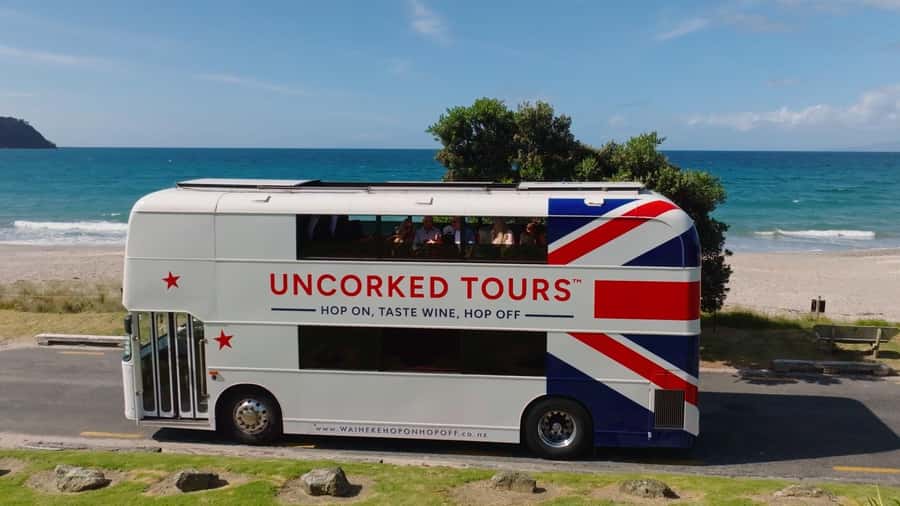 Waiheke Island: Scenic Island Wine Tour & Local Wine Tasting - Oneroa Village Time: Use It for Coffee, Not Chasing