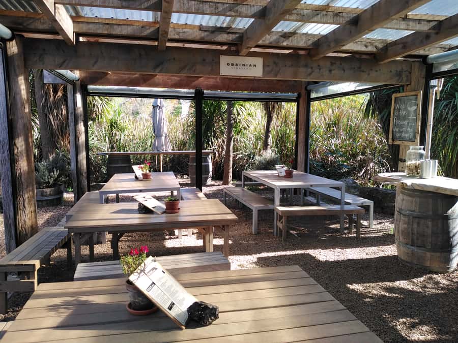 Waiheke Island: The Essence of Waiheke Wine Tour - The Scenic Drive and Live Commentary: The Real Glue Between Tastings