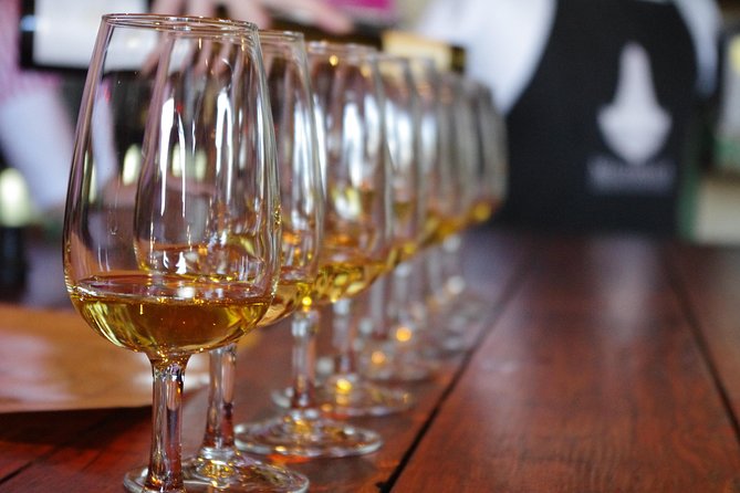 Waiheke island Wine Tours - PREMIUM wine tasting MAX 11 clients ! - Who this tour suits best, and who should think twice