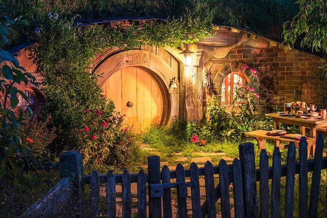 Waitomo Caves & Hobbiton Small Group Tour inc Lunch from Auckland - Who This Tour Fits Best (And Who Might Want a Different Plan)