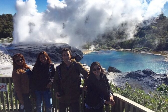 Waitomo Glow Worm Caves & Te Puia - Rotorua's Geothermal Valley - Guide quality and the long-drive reality check