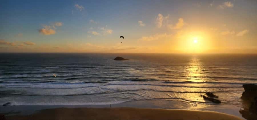 West Auckland: Sunset with Thermal pool & Wine Tasting - Key highlights worth circling