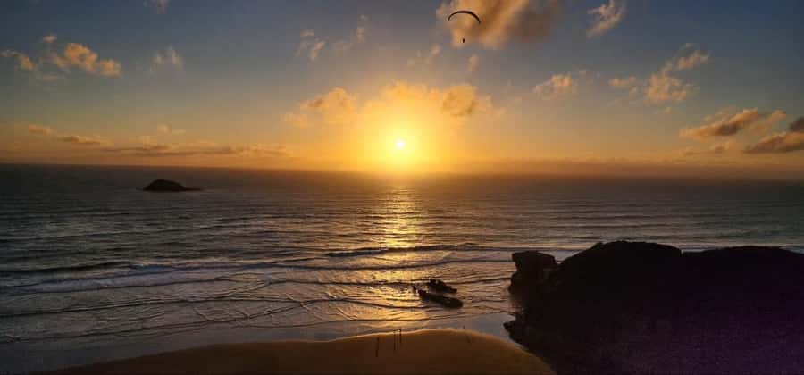 West Auckland: Sunset with Thermal pool & Wine Tasting - Winery dinner and wine tasting: an unhurried evening finish