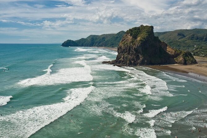 West Coast Discovery Piha Beach Private Tour - Karekare Falls picnic lunch in the forest