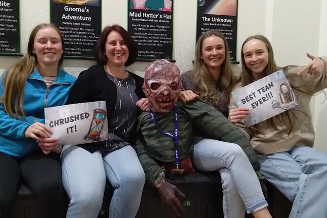 Zombie Bite Escape Room Experiences - Puzzles that feel connected: what makes this room challenging